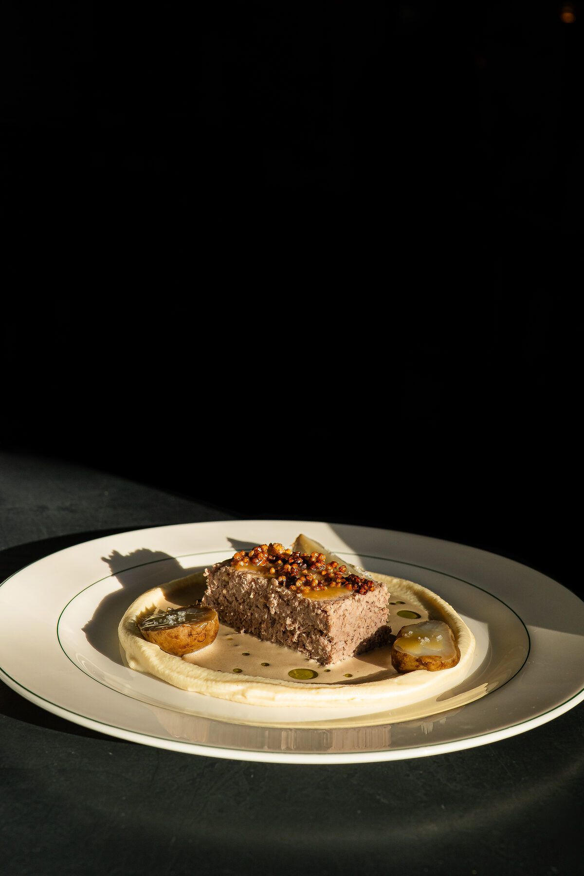 Terrine et sauce crémeuse